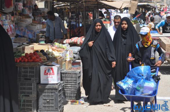  اسعار الاغذية تحلق مرتفعة ، والذرائع كثيرة ، رمضان قادم ، والدولار مرتفع ، والطرق مقطوعة - تقرير مصور -