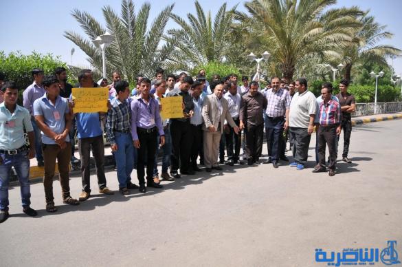 منتسبو مستشفى الحسين في الناصرية ينظمون وقفة احتجاجية بسبب اعتقال زميل لهم – تقرير مصور –