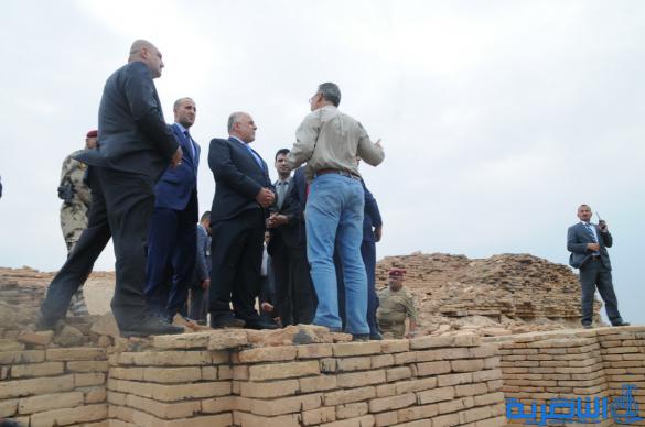 بالصور : رئيس الوزراء حيدر ألعبادي في حفل تخرج ضباط مكافحة الارهاب