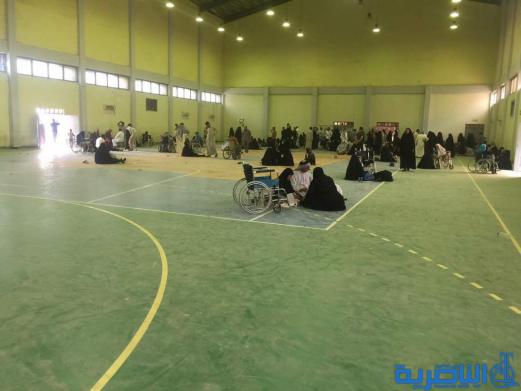 بالصور : تعامل غير انساني اثناء منح رواتب &quot;المعين المتفرغ&quot; في الناصرية