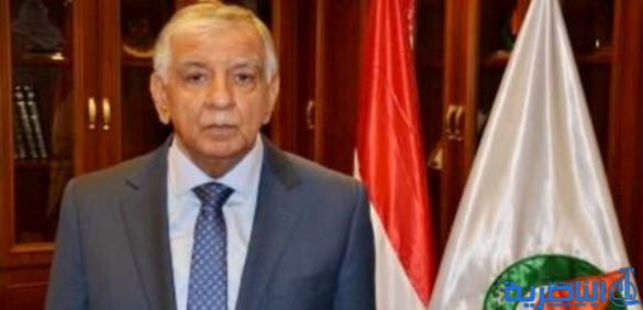 وزير النفط يلزم الشركات المستثمرة في المشاريع النفطية ببناء المجمعات السكنية والخدمية