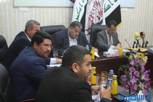 مجلس ذي قار يعقد جلسة استثنائية لبحث موازنة المحافظة للعام 2014 - تقرير مصور - 