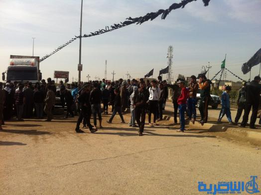 العشرات من أهالي مناطق خلف السريع في الناصرية يتظاهرون للمطالبة بتوفير الخدمات – تقرير مصور -