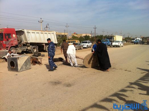 العشرات من أهالي مناطق خلف السريع في الناصرية يتظاهرون للمطالبة بتوفير الخدمات – تقرير مصور -