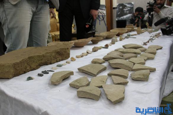 مواطن من ناحية الفجر يسلم محافظ ذي قار 102 قطعة اثرية – تقرير مصور -