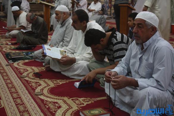 74 مصليا يؤدون شعيرة الاعتكاف في مسجد الشيخ عباس الكبير في الناصرية - تقرير مصور - 