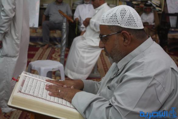 74 مصليا يؤدون شعيرة الاعتكاف في مسجد الشيخ عباس الكبير في الناصرية - تقرير مصور - 