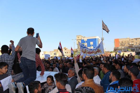 بالصور:تظاهرة في الناصرية ضد مشروع الخصخصة 
