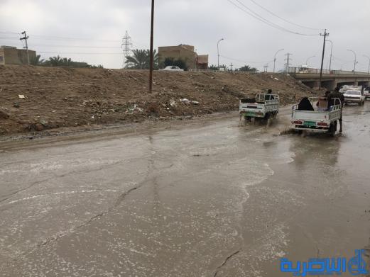 بالصور : الى بلدية الناصرية ، هذه شوارعكم بعد ليلة مطر واحدة