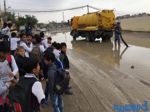 بالصور : الى بلدية الناصرية ، هذه شوارعكم بعد ليلة مطر واحدة