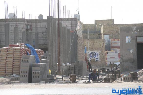 بلدية الناصرية تباشر بازالة محلات المواد الانشائية من داخل المدينة