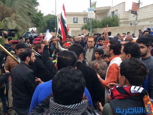 بالصور : متظاهرو الناصرية يطالبون بإصلاح النظام القضائي