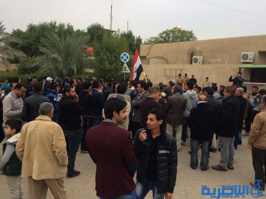 بالصور : متظاهرو الناصرية يطالبون بإصلاح النظام القضائي