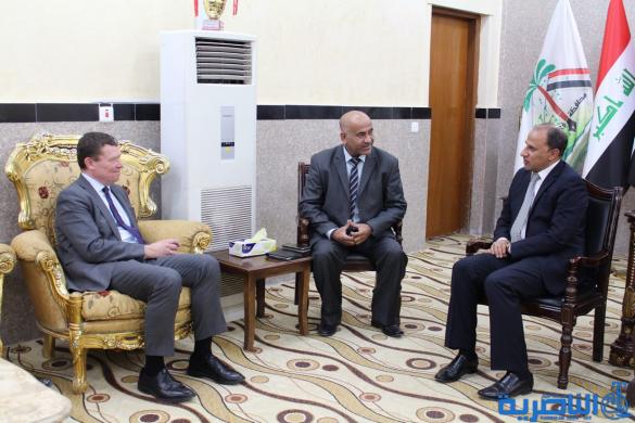 محافظ ذي قار يستقبل السفير السويدي ويتعهد بتسهيل عمل الشركات الاستثمارية السويدية في المحافظة - تقرير مصور -