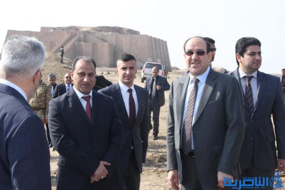 بالصور:المالكي يزور زقورة اور الاثرية 