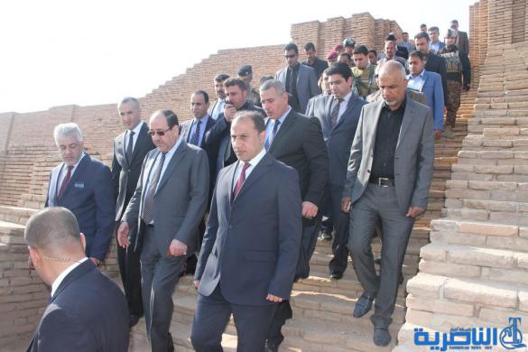 بالصور:المالكي يزور زقورة اور الاثرية 