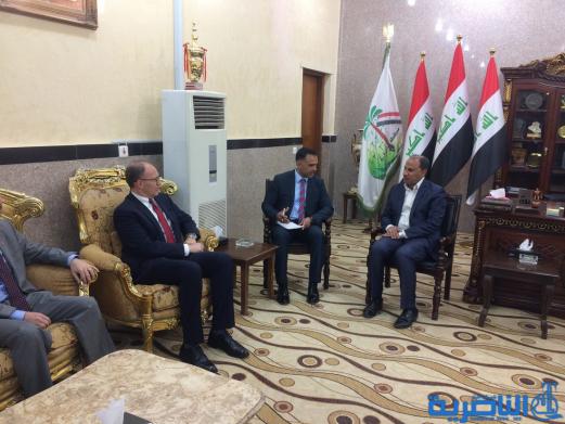 السفير الامريكي يزور الناصرية ويبدي رغبة بلاده بالاستثمار في مجالي النفط والسياحة - تقرير مصور -