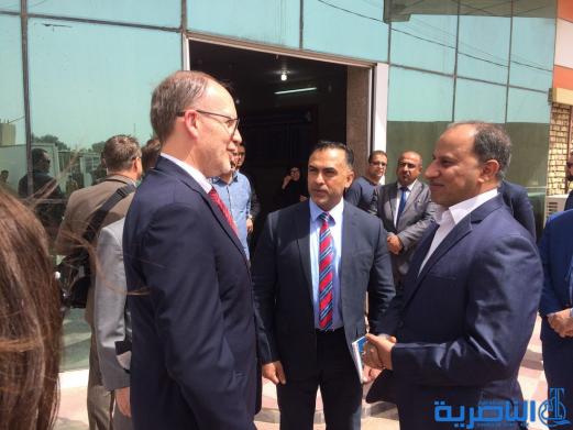 السفير الامريكي يزور الناصرية ويبدي رغبة بلاده بالاستثمار في مجالي النفط والسياحة - تقرير مصور -