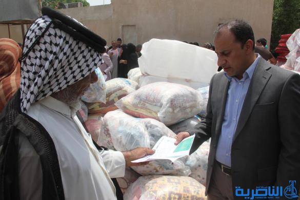 محافظ ذي قار يشرف على توزيع مساعدات التأثيث على اكثر من 400 اسرة النازحة – تقرير مصور -