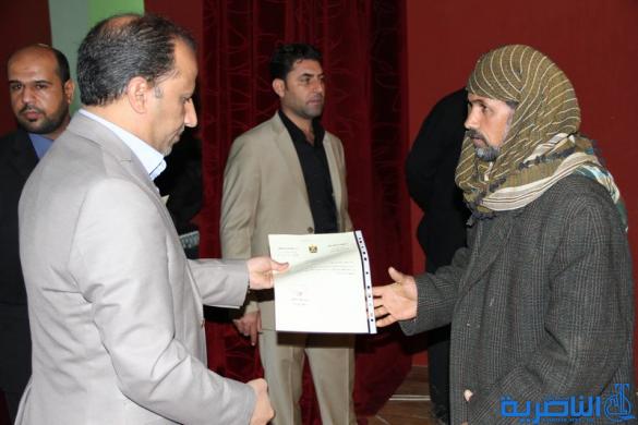 محافظ ذي قار يوزع الوجبة الثانية من أراضي الفقراء والأرامل والمطلقات – تقرير مصور -