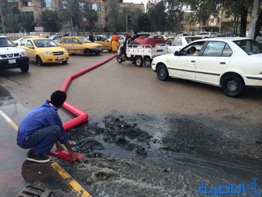 مجاري ذي قار تعلن تصريف 70% من مياه الأمطار وتؤكد استمرار عملها حتى صباح الغد - تقرير مصور -