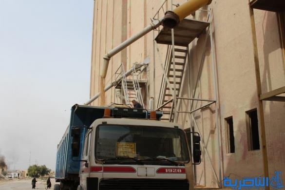 ذي قار تباشر بتوزيع مادة الطحين بعد مطالبة رئاسة الوزراء بحصتها