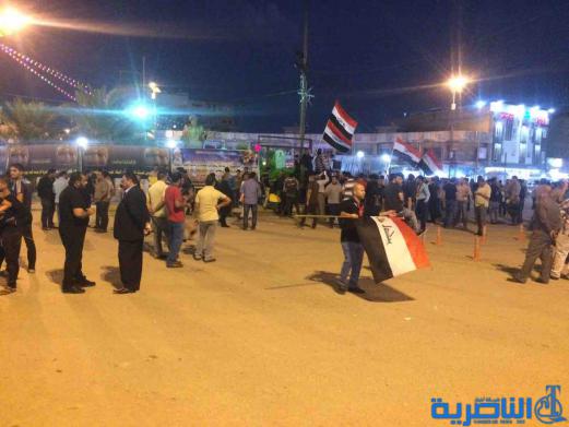 بالصور : العشرات يتظاهر