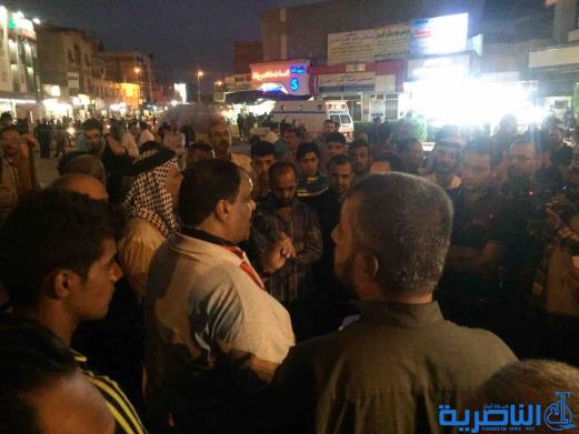 بالصور : العشرات يتظاهرون