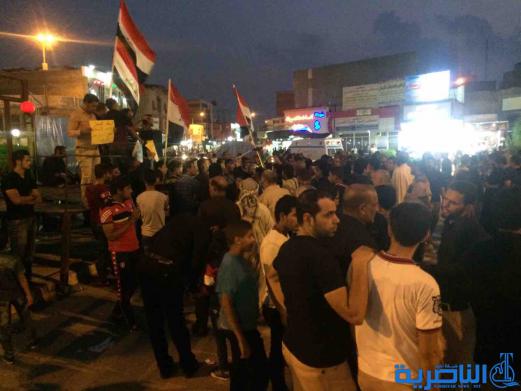بالصور : العشرات يتظاه