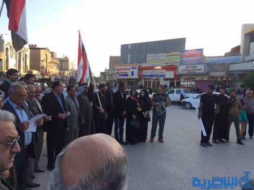 بالصور : متظاهرو الناصرية يطالبون العبادي بالاعتذار ويؤكدون استمرار التظاهرات السلمية