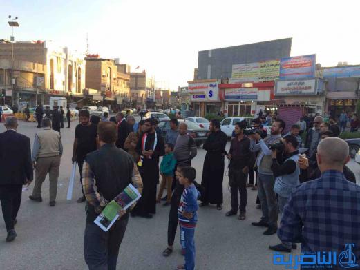 بالصور : متظاهرو الناصرية يطالبون العبادي بالاعتذار ويؤكدون استمرار التظاهرات السلمية