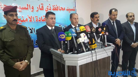 الناصري يعلن بمؤتمر صحفي مع محافظ المثنى عن وضع خطط امنية مشتركة لتأمين المناطق الصحراوية بين المحافظتين - تقرير مصور - 