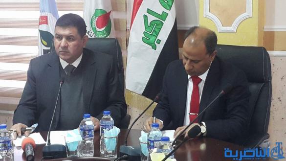 الناصري يعلن بمؤتمر صحفي مع محافظ المثنى عن وضع خطط امنية مشتركة لتأمين المناطق الصحراوية بين المحافظتين - تقرير مصور - 