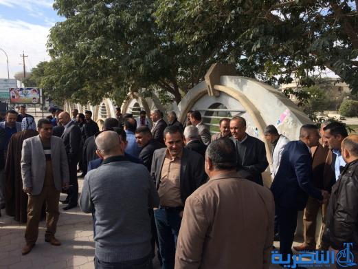 مقاولو ذي قار ينظمون وقفة احتجاجية للمطالبة بمستحقاتهم المالية المتاخرة - تقرير مصور-