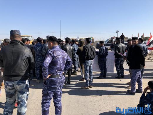 موظفو العقود في حماية الانابيب النفطية يتظاهرون في الناصرية لتثبيتهم على الملاك الدائم - تقرير مصور -