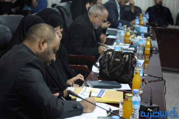مجلس ذي قار يباشر باستجواب مدير البلدية  - تقرير مصور -