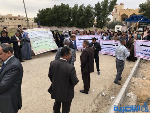 موظفو البلديات يتظاهرون في الناصرية للمطالبة بتحسين رواتبهم