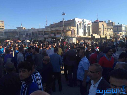 بالصور : المئات من متظاهري المحافظات يتجمعون وسط الناصرية وينددون بالفساد