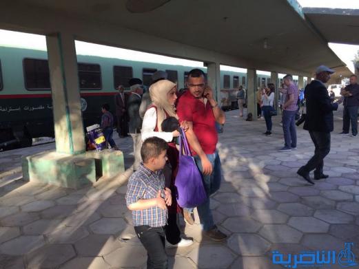 بالصور:وصول 230 سائحا الى محطة الناصرية للقطارات لغرض السياحة في الاهوار