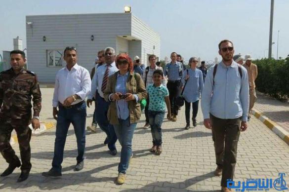 بالصور : الفرنسيات يخبزن بتنور الطين في اهوار الجبايش