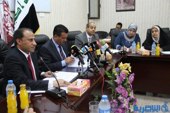 مجلس ذي قار يعقد جلسة استثنائية بحضور المحافظ لبحث ملف البطاقة التموينية - تقرير مصور -