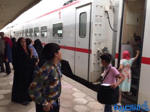 بالصور:وصول 400 سائحا الى محطة الناصرية للقطارات لغرض السياحة في الاهوار