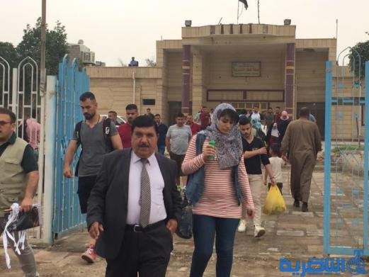 بالصور:وصول 400 سائحا الى محطة الناصرية للقطارات لغرض السياحة في الاهوار