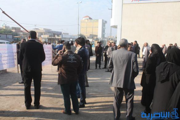  بالصور  :موظفو المصارف في ذي قار ينظمون وقفة احتجاجية ضد سلم الرواتب الجديد