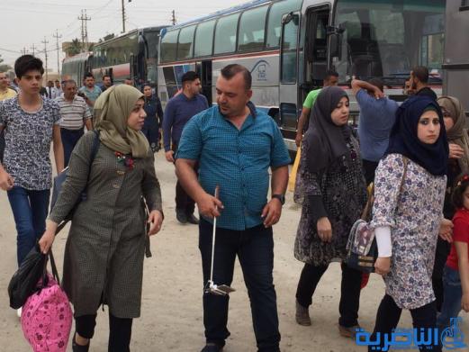 بالصور:وصول 400 سائحا الى محطة الناصرية للقطارات لغرض السياحة في الاهوار