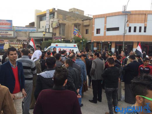 بالصور : متظاهرو الناصرية يجددون مطالبتهم بالاصلاح الحكومي بعد مرور عام 