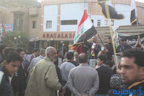 بالصور : العشرات يتظاهرون في الناصرية للمطالبة باصلاح الخدمات في المحافظة 