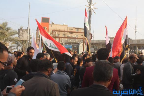 بالصور : العشرات يتظاهرون في الناصرية للمطالبة باصلاح الخدمات في المحافظة 