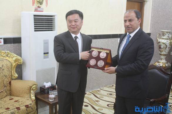 محافظ ذي قار يستقبل السفير الصيني والاخير يعلن ان الصين اصبحت الشريك الاقتصادي الاول للعراق