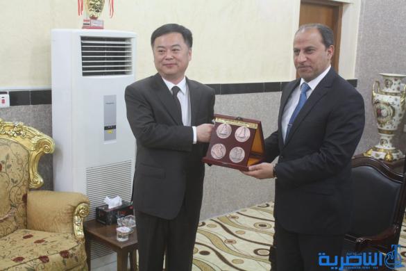 محافظ ذي قار يستقبل السفير الصيني والاخير يعلن ان الصين اصبحت الشريك الاقتصادي الاول للعراق